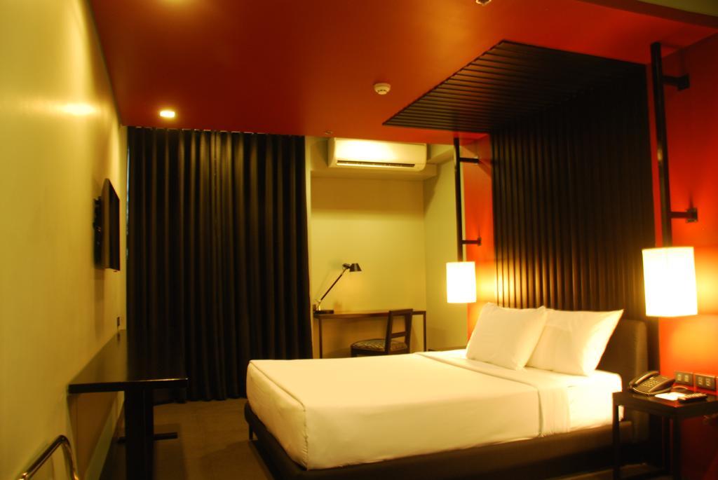 Amelie Hotel Манила Екстериор снимка
