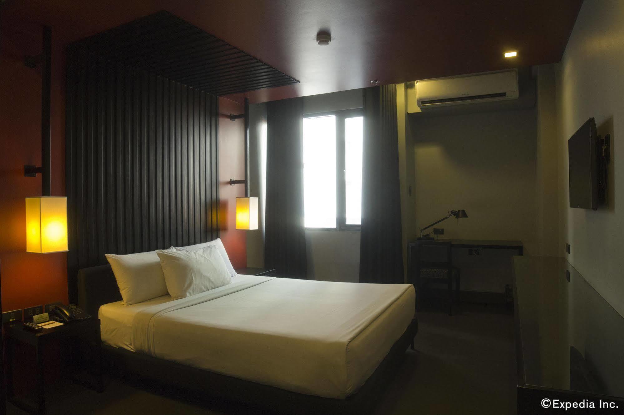 Amelie Hotel Манила Екстериор снимка