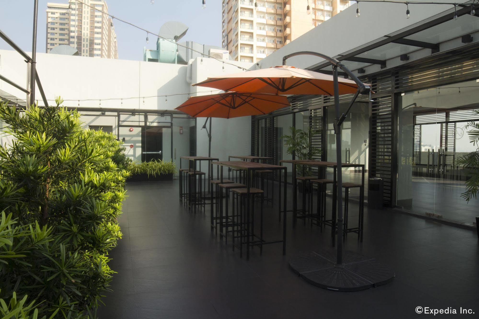 Amelie Hotel Манила Екстериор снимка