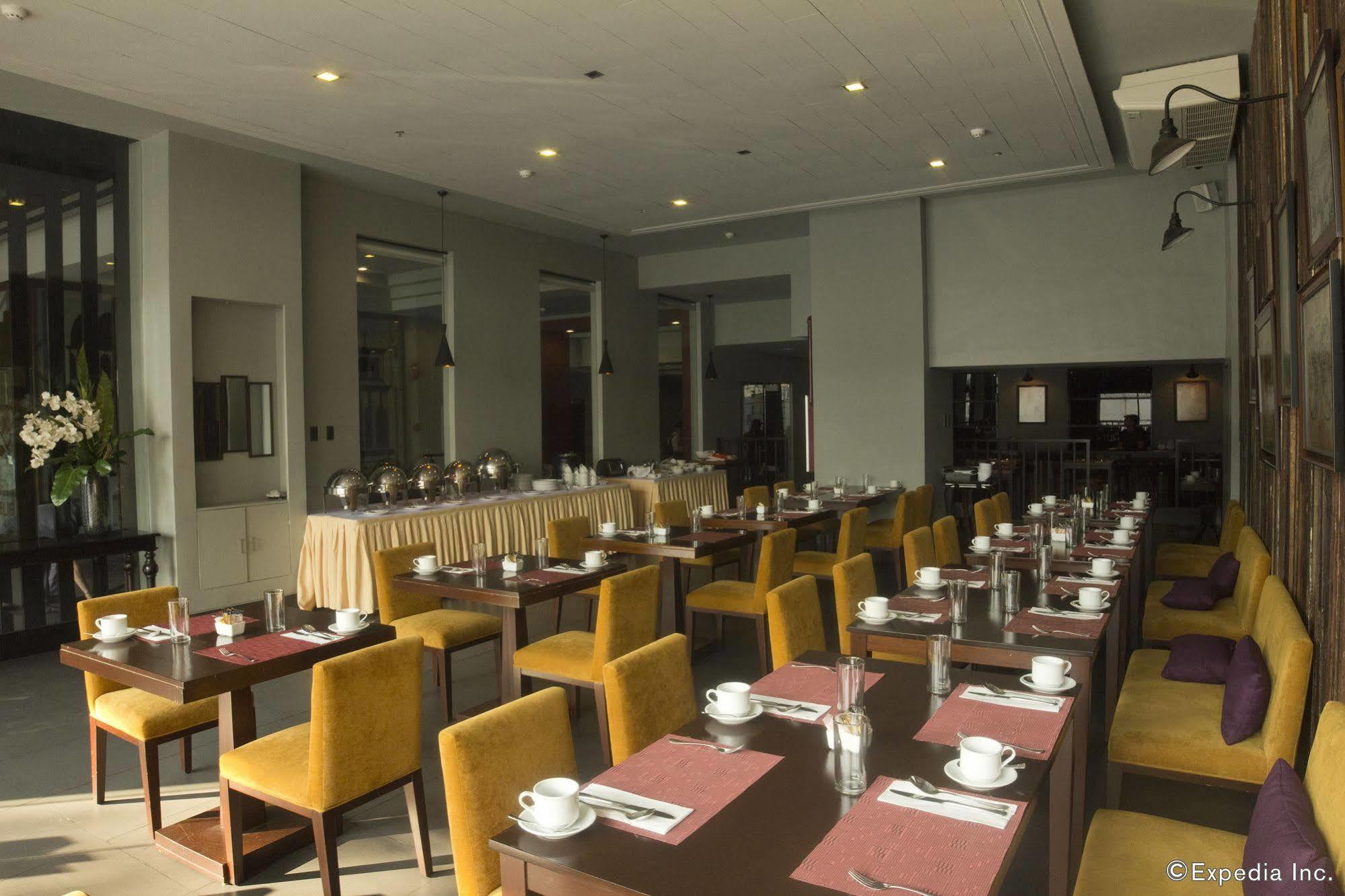 Amelie Hotel Манила Екстериор снимка