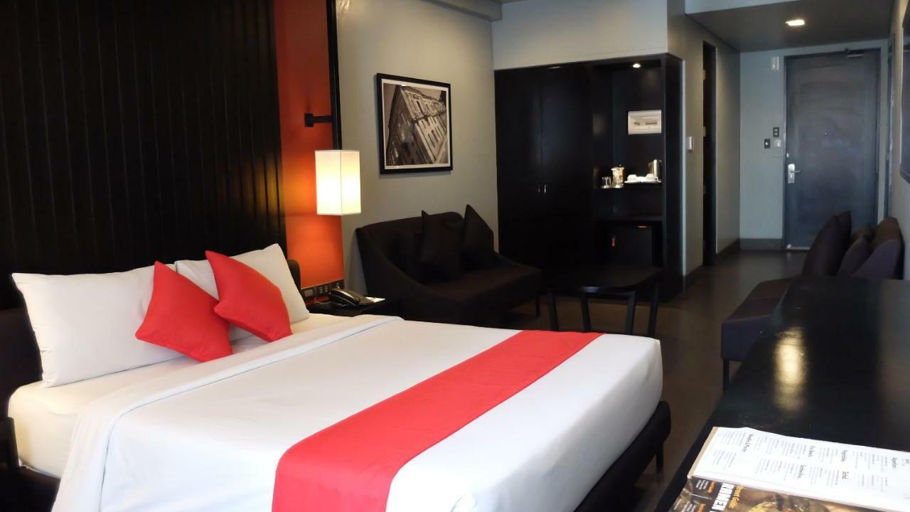 Amelie Hotel Манила Екстериор снимка