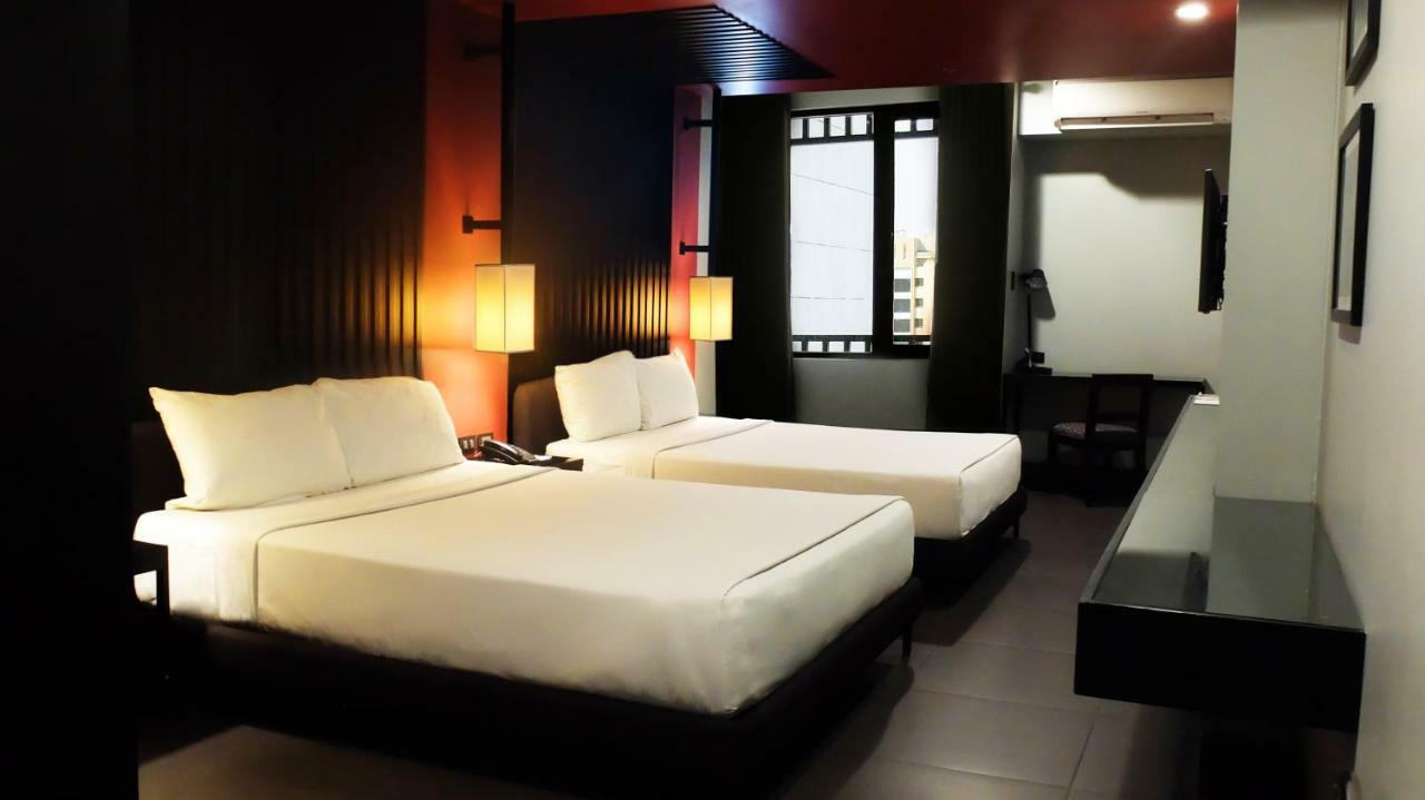 Amelie Hotel Манила Екстериор снимка